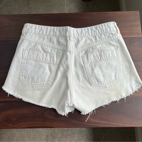 Free People Dolphin Hem Cutoff Shorts Off White Size 27 - Picture 2 of 3